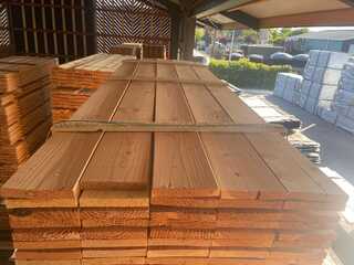 Ca. 45x Douglas planken geschaafd, 28x195mm, lengte 300cm